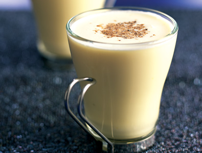 Eggnog cocktail